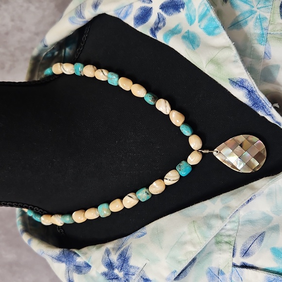 Unique Turquoise and Tan Beaded Necklace and Bracelet Set - Picture 3 of 15